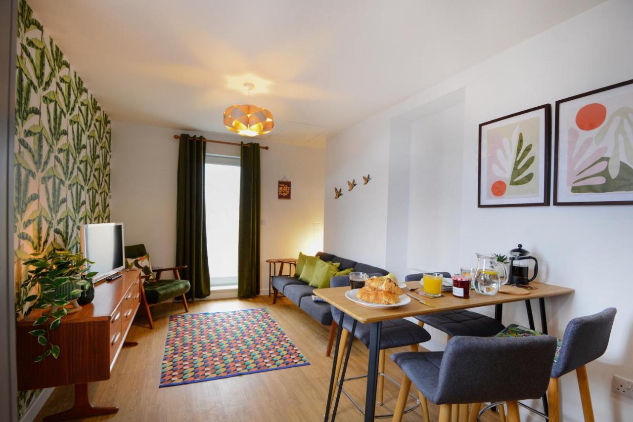 Apartment Two - Private Car Park, Comfortable And Well Equipped - By Ocean City Retreats Plymouth Zewnętrze zdjęcie