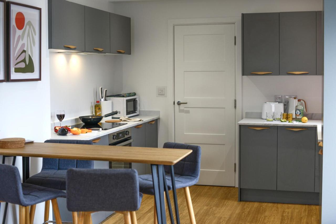 Apartment Two - Private Car Park, Comfortable And Well Equipped - By Ocean City Retreats Plymouth Zewnętrze zdjęcie