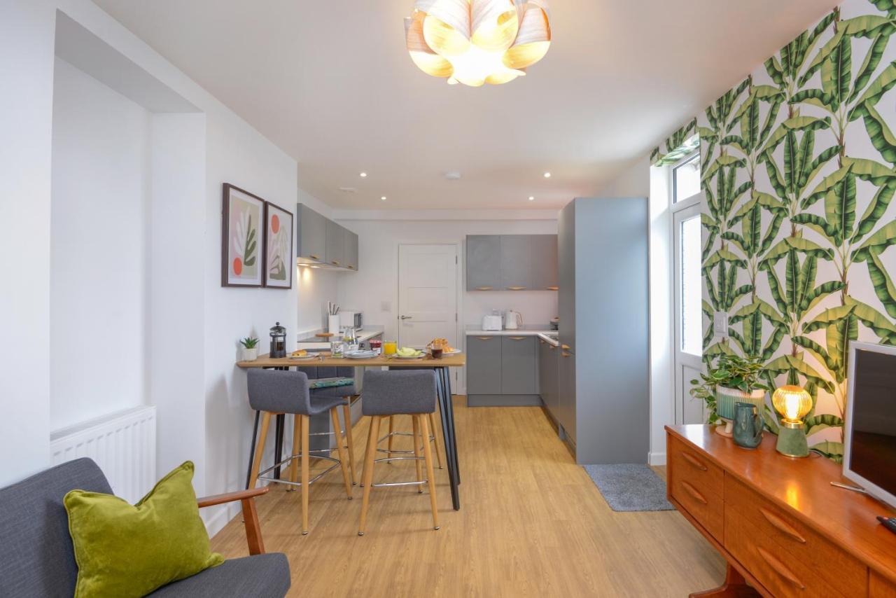 Apartment Two - Private Car Park, Comfortable And Well Equipped - By Ocean City Retreats Plymouth Zewnętrze zdjęcie
